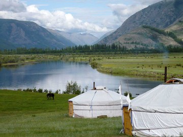 Eight Lakes Horse Riding Tour